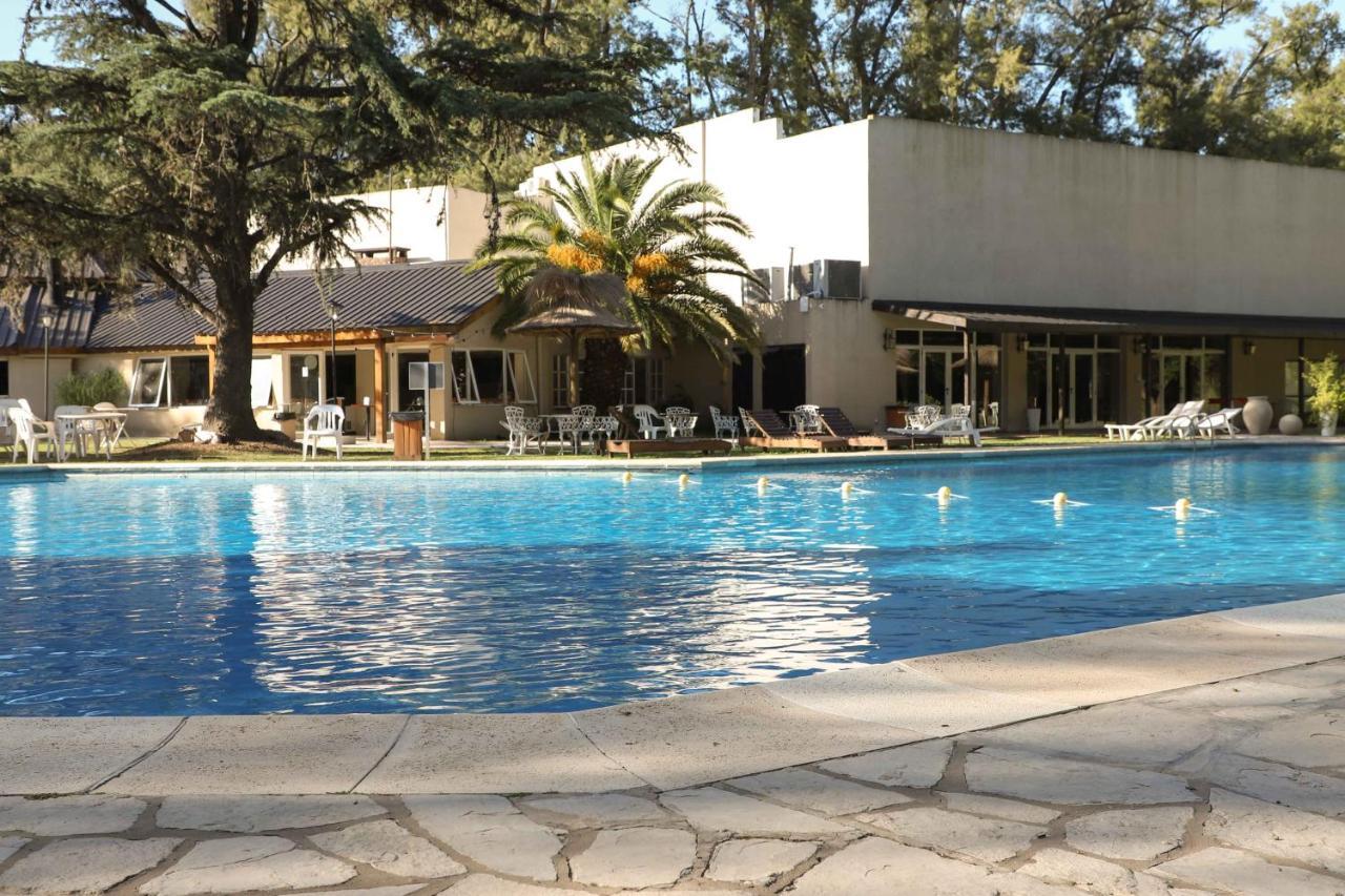 Howard Johnson Resort & Spa Escobar Белен-де-Ескобар Екстер'єр фото
